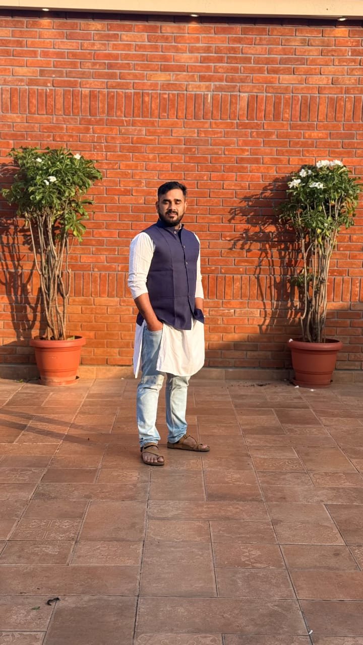 A verified client providing a testimonial for Growtara Media's successful digital marketing solutions.